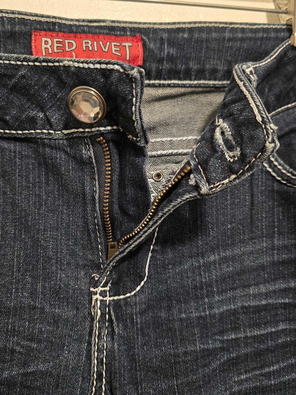 Red Rivet - Low Rise Skinny Jeans - Picture 6 of 11